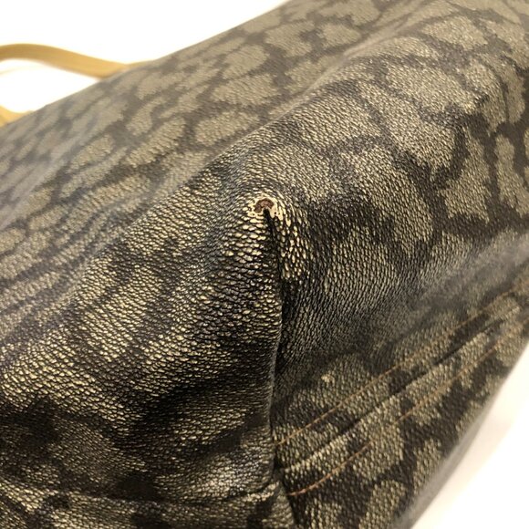 Saint Laurent Grey Giraffe Tote sku #85907 (corners minor tearing & rubbing) - Picture 8 of 16